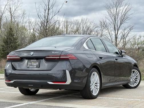 2024 BMW 530 i xDrive