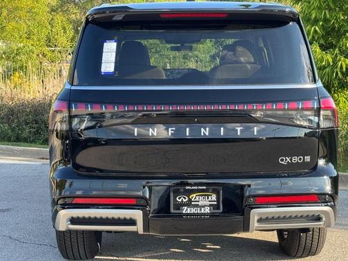 2026 INFINITI QX80 PURE AWD