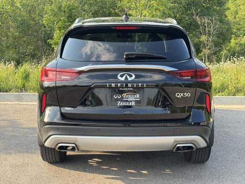 2023 INFINITI QX50 LUXE AWD