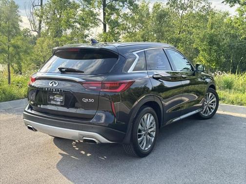 2023 INFINITI QX50 LUXE AWD