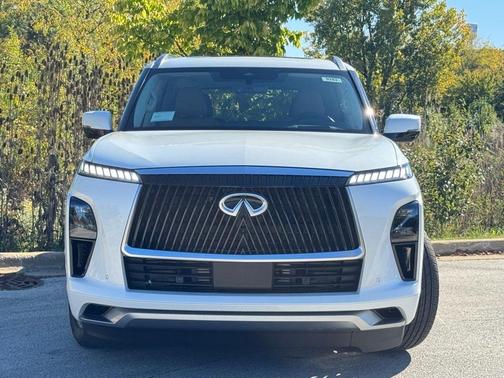 2026 INFINITI QX80 Luxe