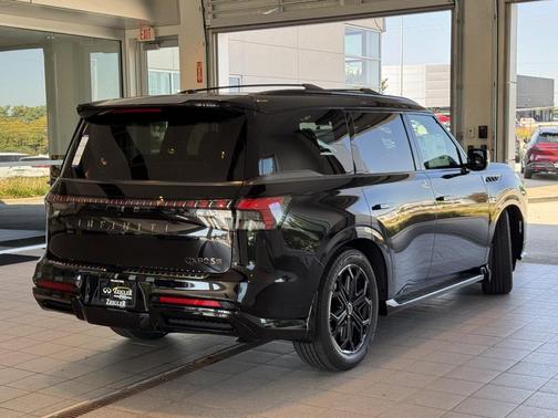 2026 INFINITI QX80 SPORT