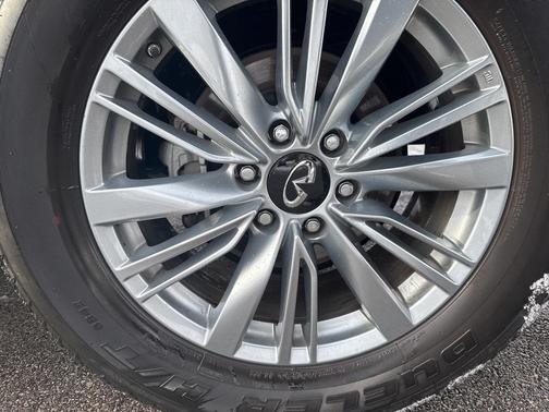 2024 INFINITI QX80 Luxe