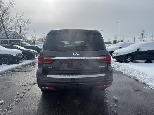 2024 INFINITI QX80 Luxe