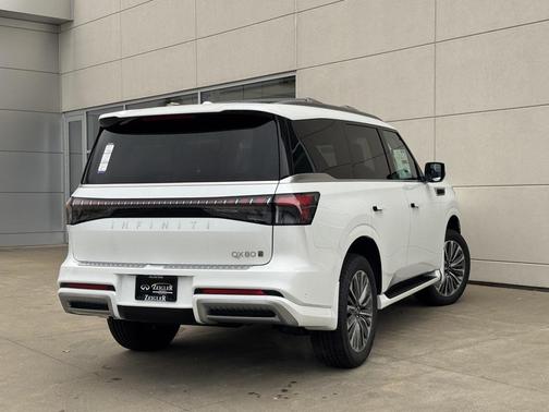 2026 INFINITI QX80 Luxe