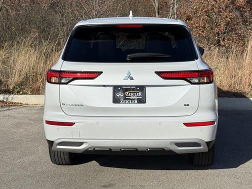 2024 Mitsubishi Outlander SE 2.5 2WD
