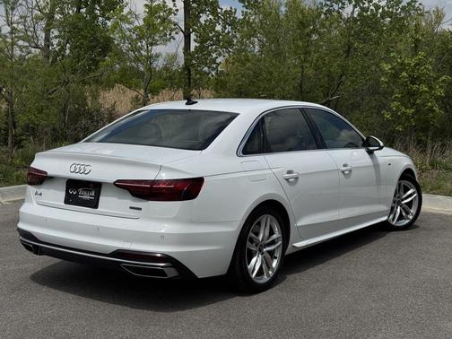 2023 Audi A4 45 S line Premium Plus