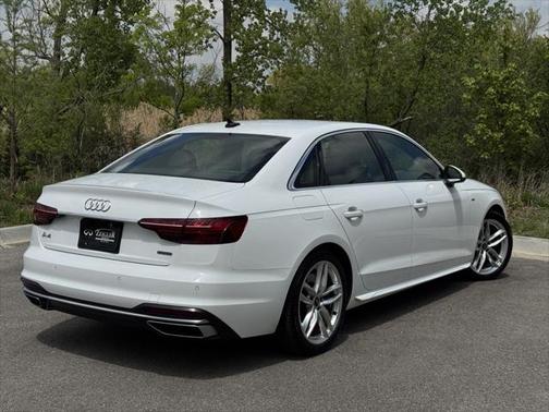 2023 Audi A4 45 S line Premium Plus