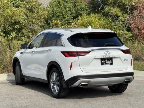 2022 INFINITI QX50 LUXE AWD