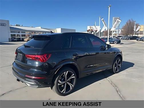 2024 Audi Q3 45 S line Premium