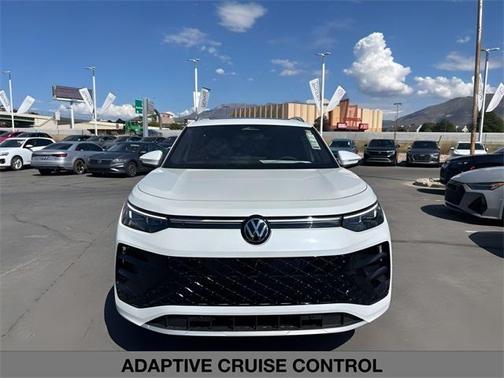 2025 Volkswagen Tiguan 2.0T SEL R-Line