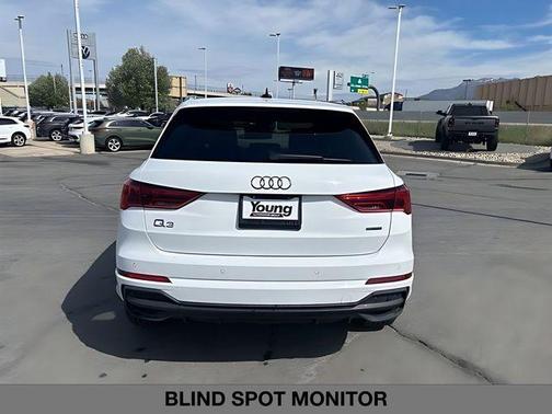 Arkona White 2025 Audi Q3 45 S line Premium