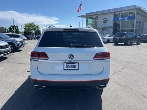 2022 Volkswagen Atlas 2.0T SE w/Technology
