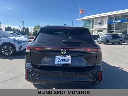 2025 Volkswagen Tiguan 2.0T SEL R-Line