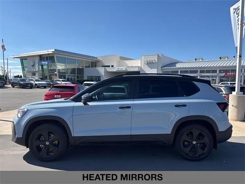 2025 Volkswagen Taos 1.5T SE Black
