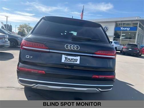 2024 Audi Q7 55 Premium Plus