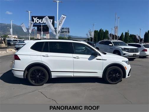 2022 Volkswagen Tiguan 2.0T SE R-Line Black