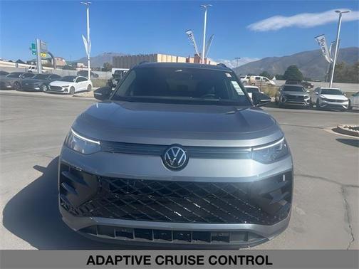 2025 Volkswagen Tiguan 2.0T SE R-Line Black