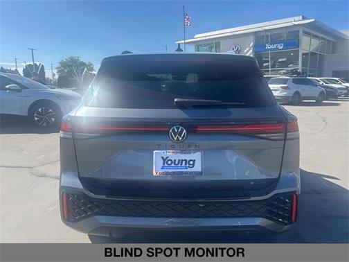 2025 Volkswagen Tiguan 2.0T SE R-Line Black