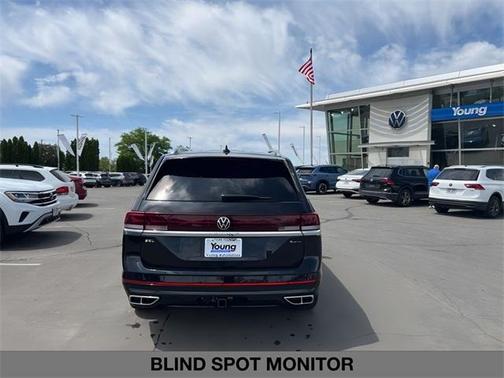 2024 Volkswagen Atlas 2.0T SEL Premium R-Line