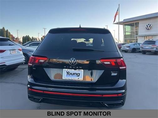 2024 Volkswagen Tiguan 2.0T SE R-Line Black