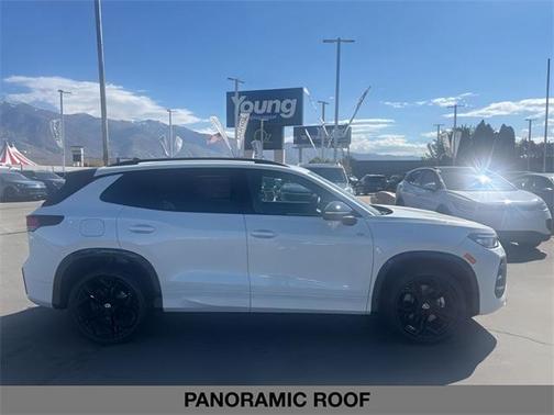 2025 Volkswagen Tiguan 2.0T SE R-Line Black
