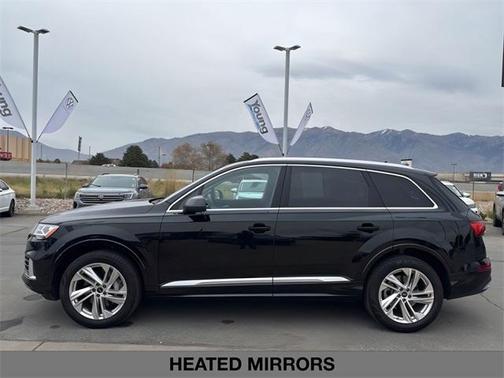2023 Audi Q7 45 Premium
