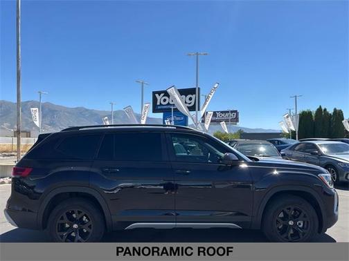 2024 Volkswagen Atlas 2.0T Peak Edition SEL