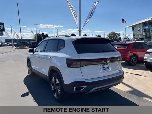 2025 Volkswagen Taos 1.5T SE