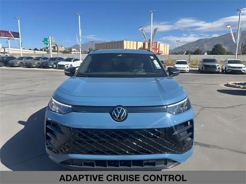 2025 Volkswagen Tiguan 2.0T SE R-Line Black