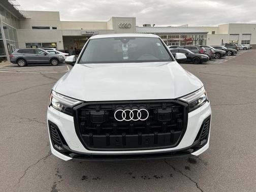 2026 Audi Q7 55 Premium Plus