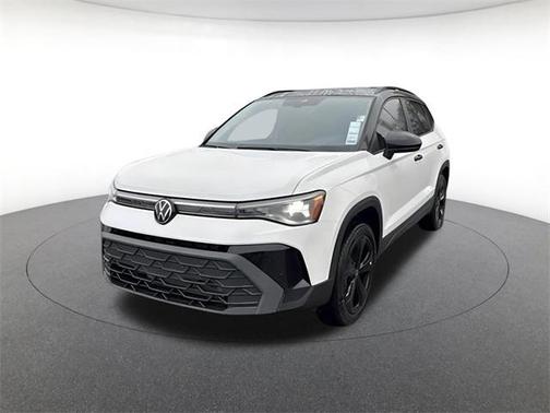2025 Volkswagen Taos 1.5T SE Black