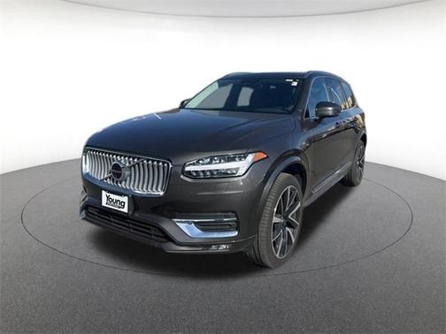 2024 Volvo XC90 B5 Plus Bright Theme