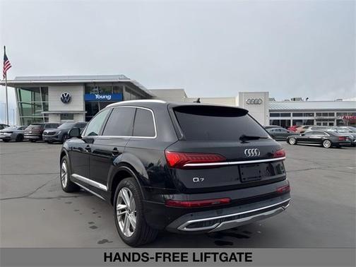 2022 Audi Q7 55 Premium Plus