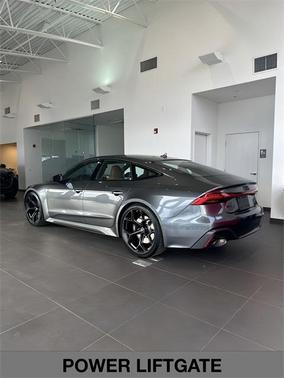 2026 Audi RS 7 4.0T quattro performance