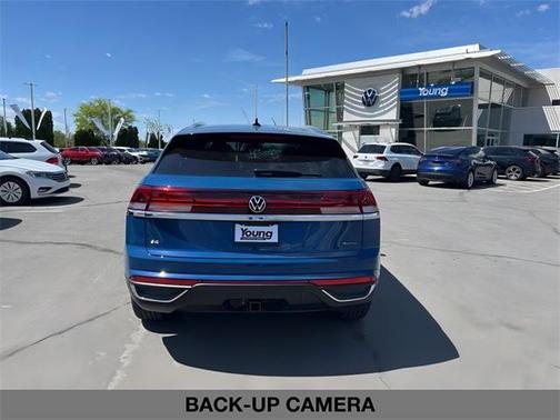 2025 Volkswagen Atlas Cross Sport 2.0T SE w/Technology