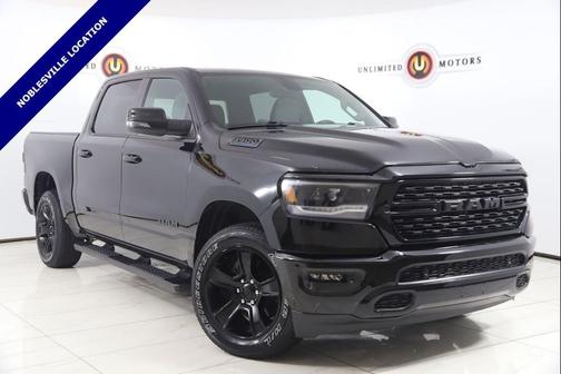 Diamond Black Crystal Pearlcoat 2023 RAM 1500 Big Horn/Lone Star