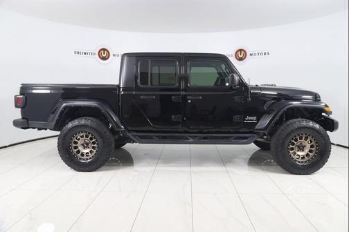 2022 Jeep Gladiator Overland