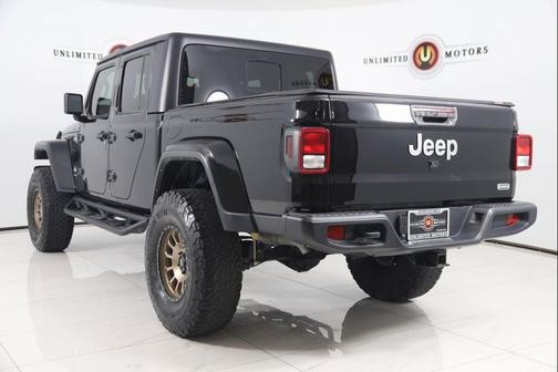 2022 Jeep Gladiator Overland