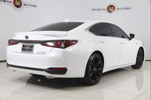 2025 Lexus ES 300h F SPORT Design