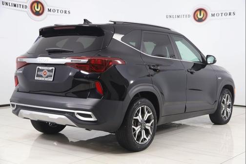 Cherry Black 2023 Kia Seltos EX