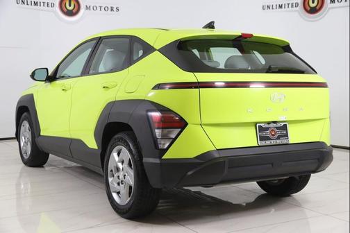 Neoteric Yellow 2024 Hyundai KONA SE