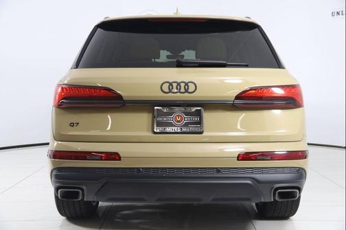 2025 Audi Q7 45 Premium Plus