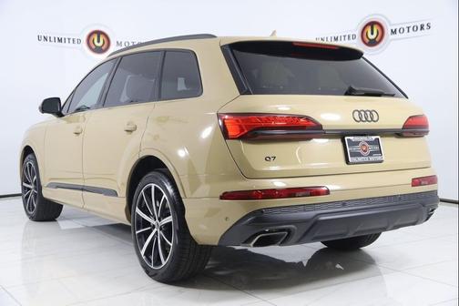 2025 Audi Q7 45 Premium Plus