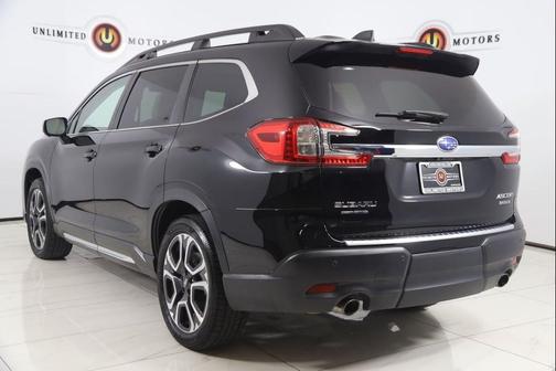 Crystal Black Silica 2023 Subaru Ascent Limited 7-Passenger