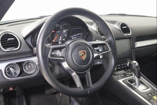 2018 Porsche 718 Cayman Base (M6)