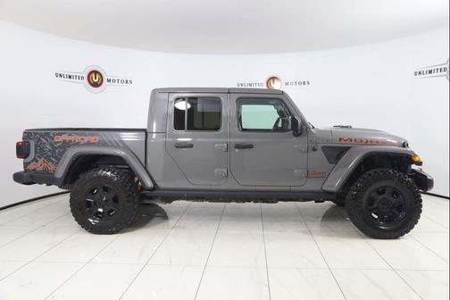 Sting-Gray Clearcoat 2021 Jeep Gladiator Mojave