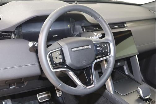 Fuji White 2024 Land Rover Discovery Sport Dynamic SE