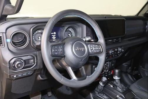 Black Clearcoat 2024 Jeep Wrangler 4xe Rubicon