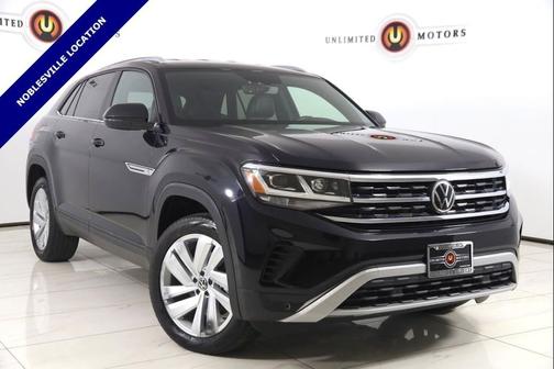 Deep Black 2022 Volkswagen Atlas Cross Sport 3.6L V6 SE w/Technology